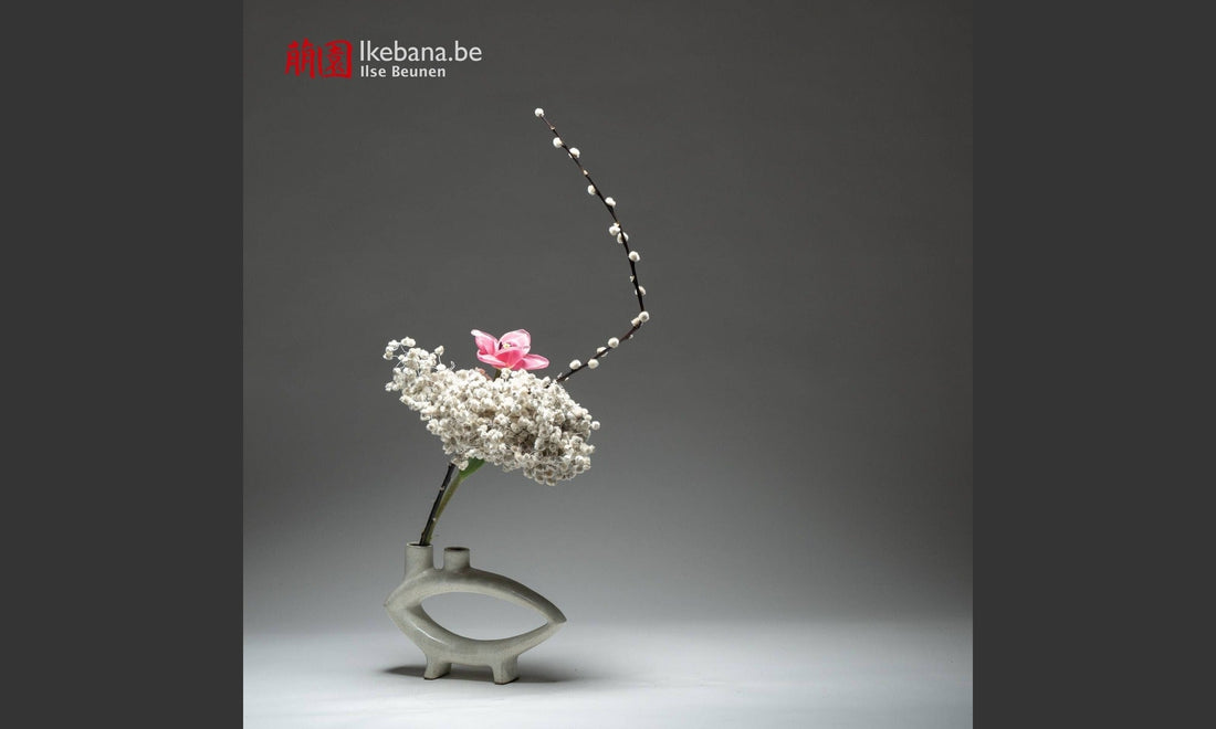 Ikebana arrangement by Ilse Beunen displayed in full