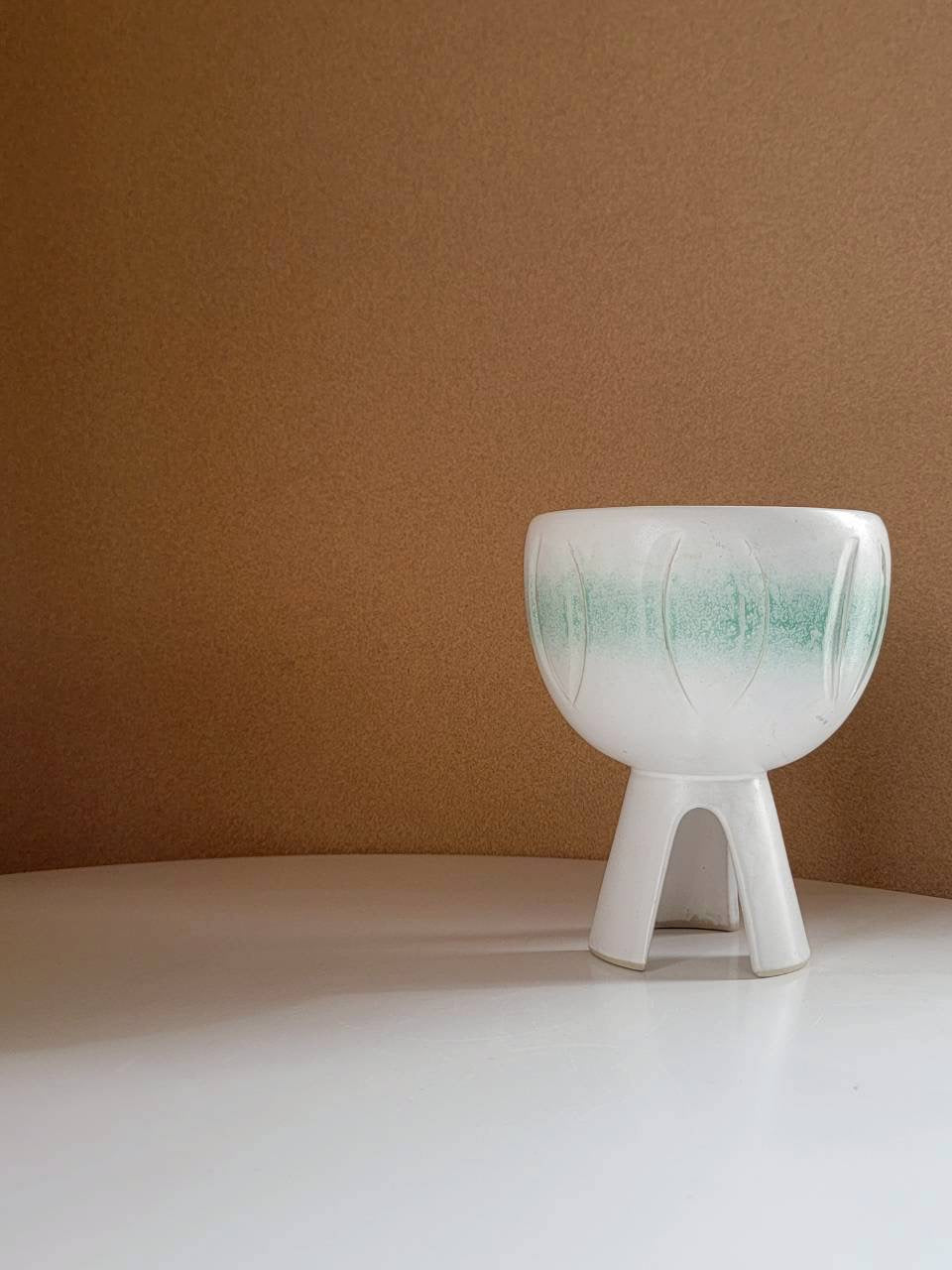 White Pedestal Tripod