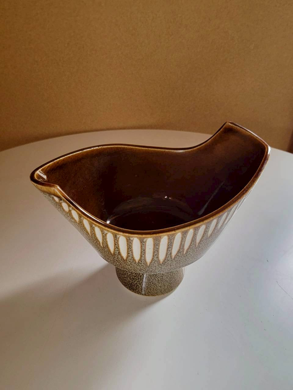 Olive Pedestal
