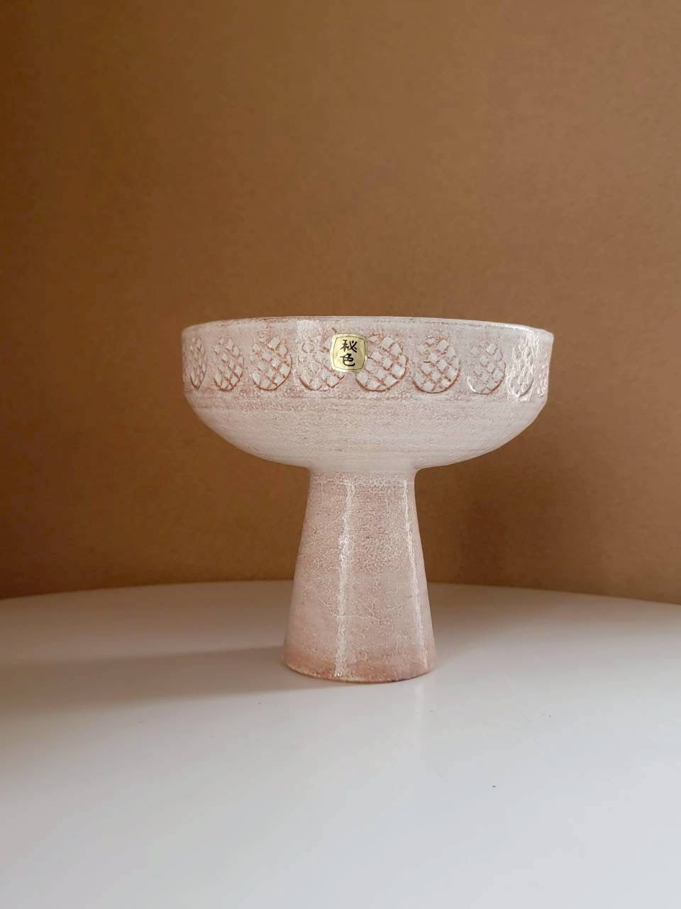 Beige Pedestal