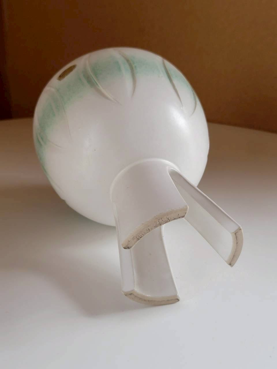 White Pedestal Tripod