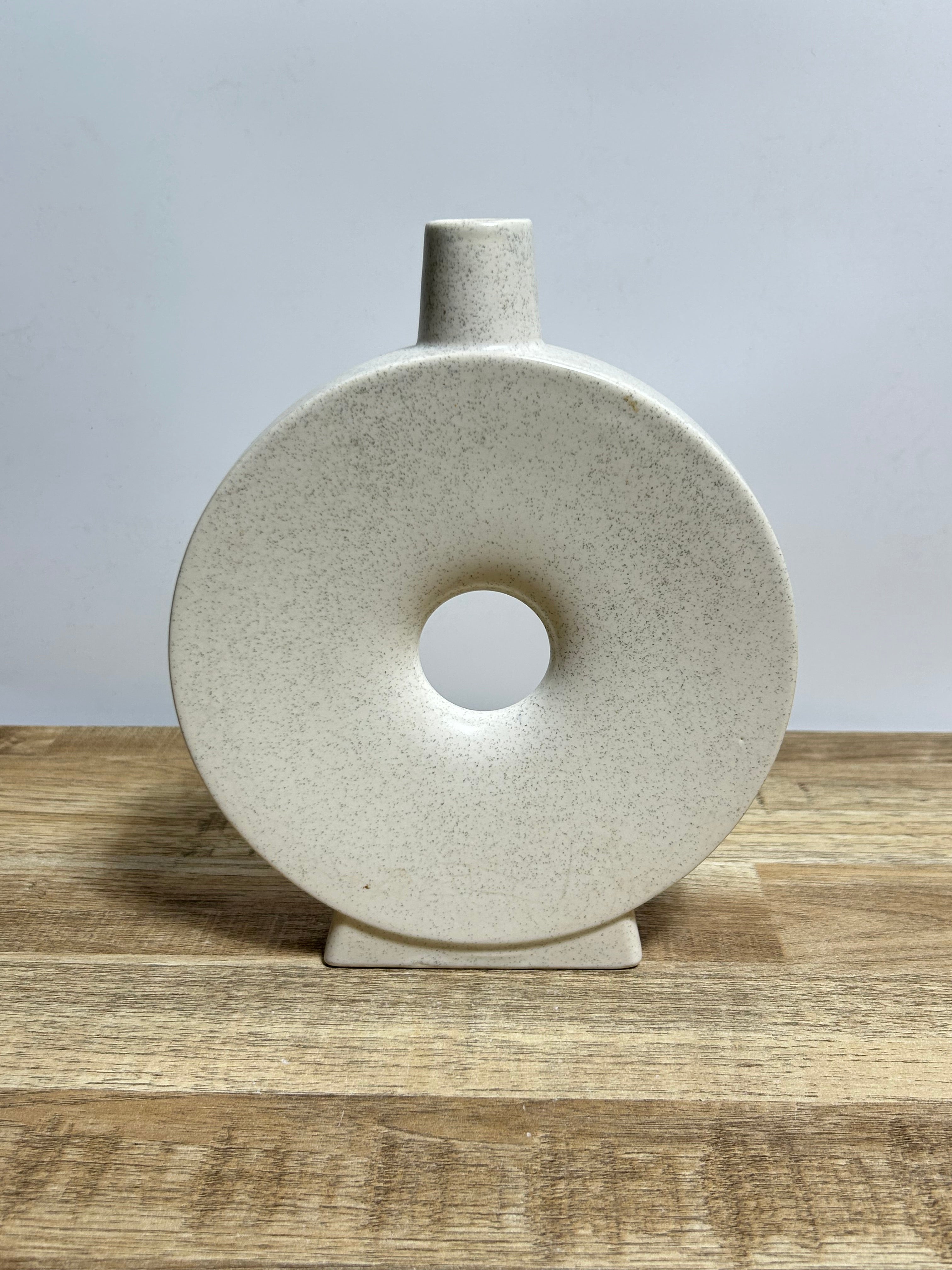 Ivory Keyhole